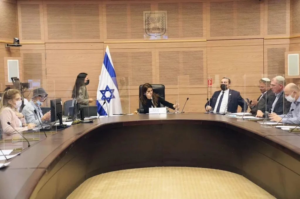 Knesset İç Güvenlik Komitesi, Mescid-i Aksa’da yerleşimciler lehine ciddi güvenlik değişiklikleri talimatı veriyor.