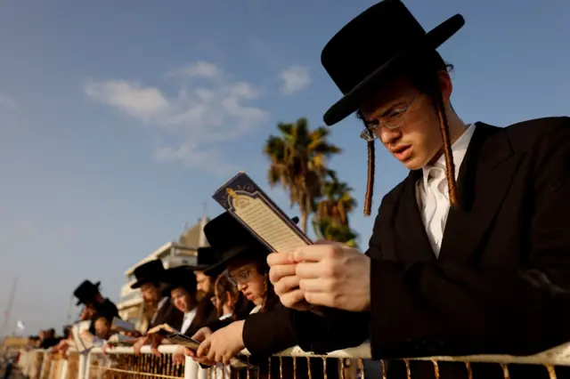 İşgal Devleti, Kudüs’ün Demografisini Yeniden Şekillendiriyor: Haredi Yerleşimi ve Tersine Göç Arasında