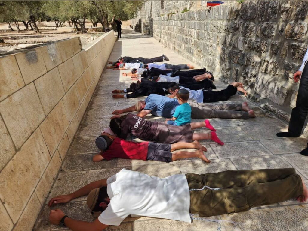 Aksa Kuşatma ve Karanlıkla Mücadele Ediyor: Aksa’nın Sesi Nasıl Susturuldu?